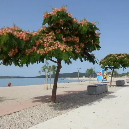 Garden Apartment Apartment