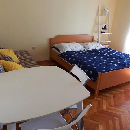 Apartment Garden Apartment