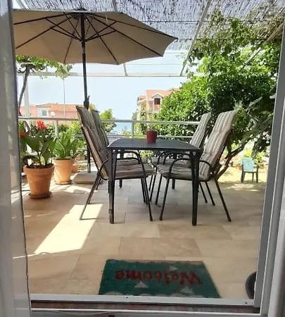 Apartment Garden Apartment