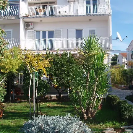 Apartment Garden Apartment