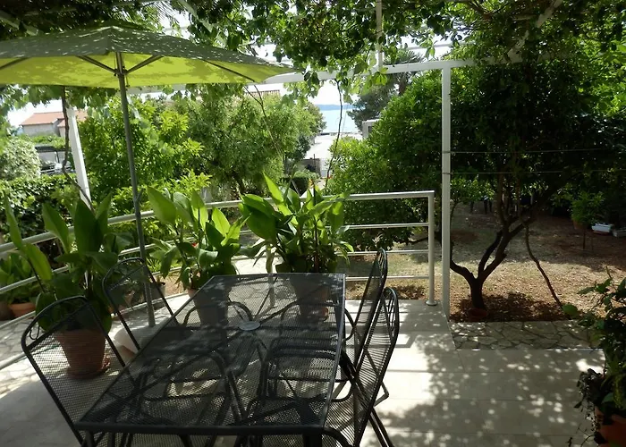 アパート Garden ブロダリツァ