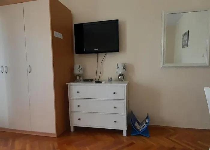 Garden * ブロダリツァ