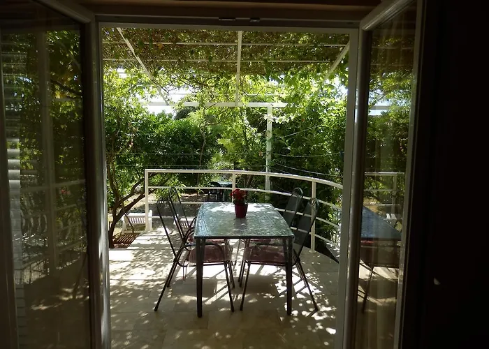 アパート Garden ブロダリツァ